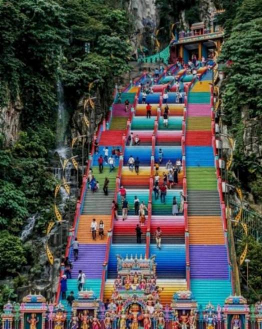 life in malaysia for foreigners- Cultural Diversity and Acceptance